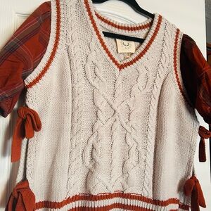 Fantastic Fawn V-Neck Cable Knit Sweater Vest in Cream and Rust